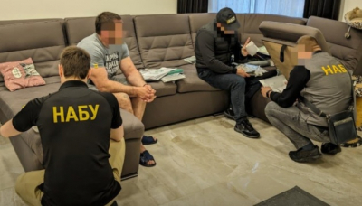 ВАКС заарештував організатора банди - екскерівника Чернівецької митниці за побиття журналістів (ВІДЕО)