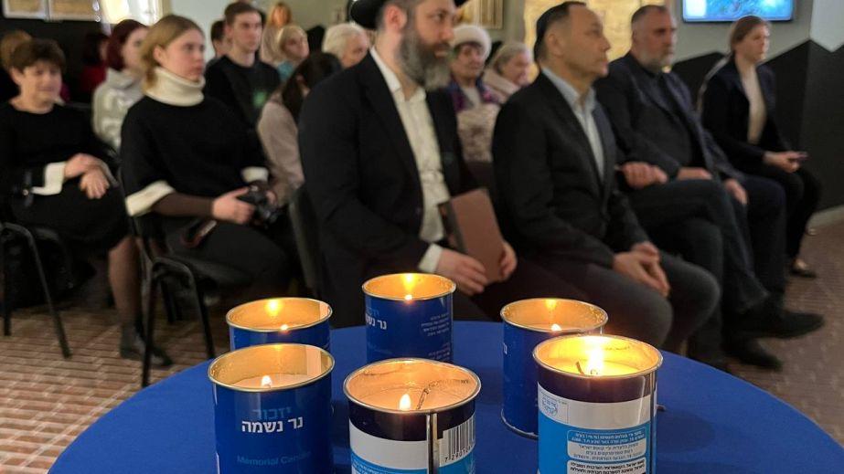 In Dnipro, a memorial service was held to honor the victims of the Holocaust (PHOTOS, VIDEO).