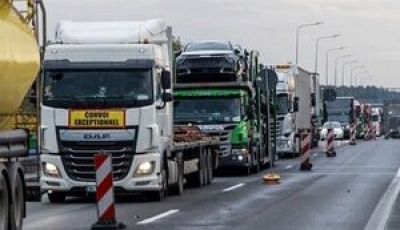 Польські фермери розблокували рух вантажівок на одному з пунктів пропуску